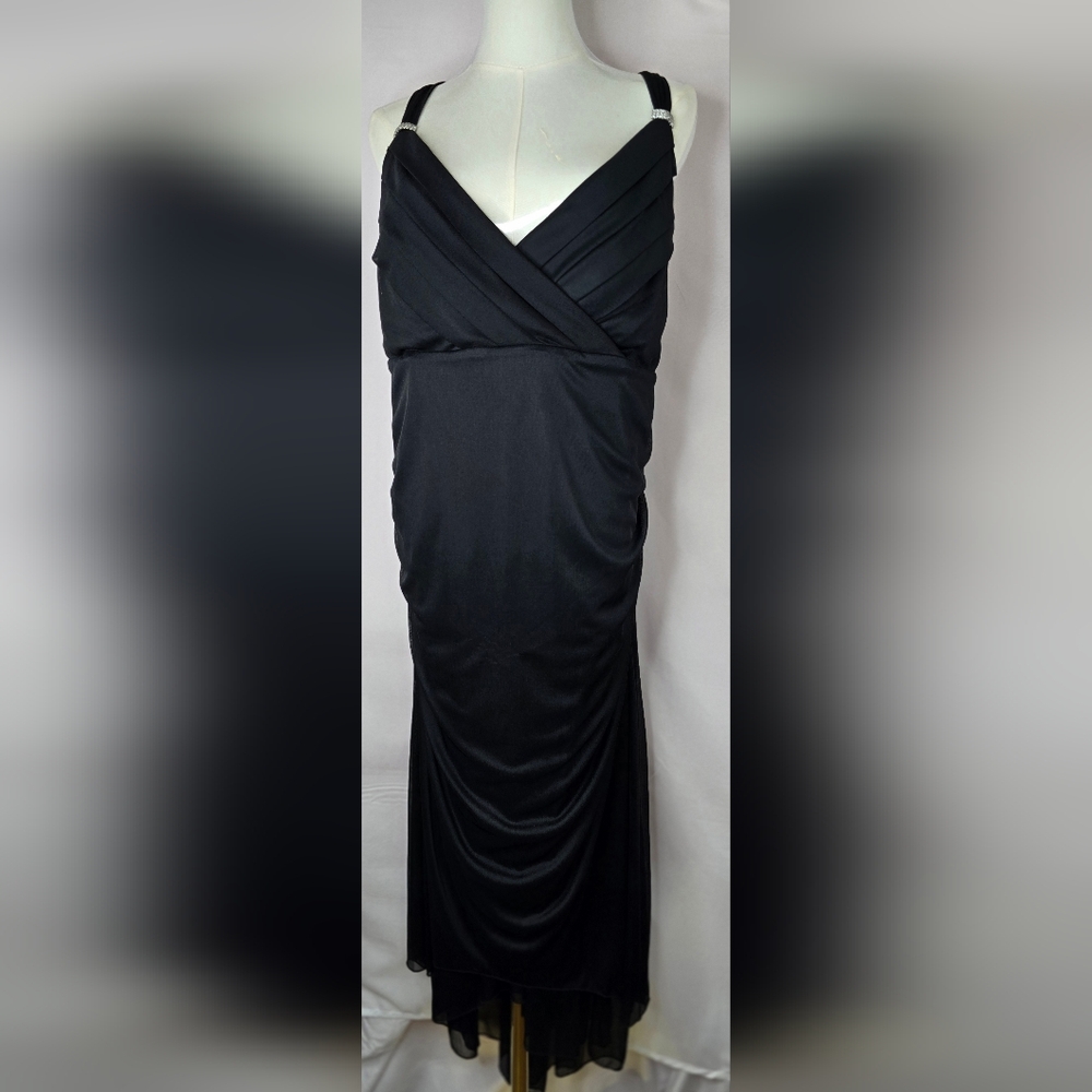 Scarlett Nite Charcoal Black Size 24 Womens Elegant Flowing Garment